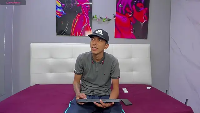 ahsly78Bryan online show from 13, 7, 2026