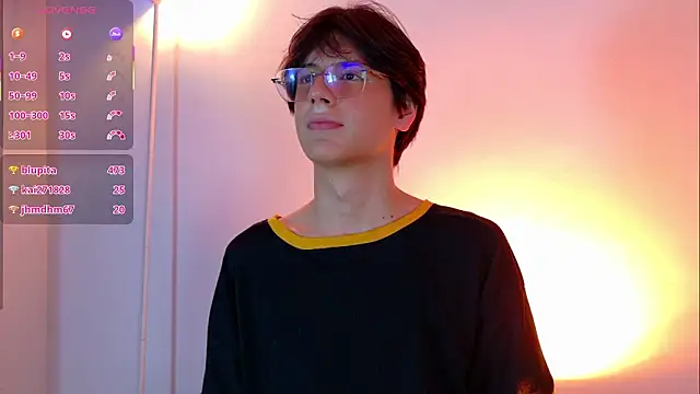 Snapshot of lui_x_dust chatting on 2, 3, 2026 lui x dust online show from 2, 3, 2026