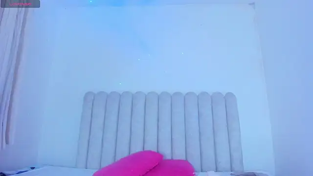 MiaFoox   online show from 20, 3, 2026