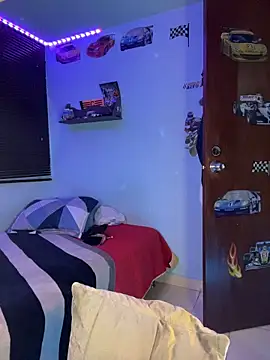 TOMAS CONOR online show from 4, 3, 2026