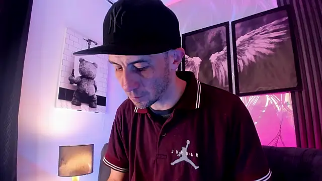 Milanwhite  online show from 26, 2, 2026