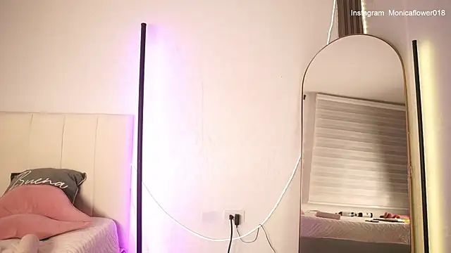 monicaflowerr online show from 14, 5, 2026