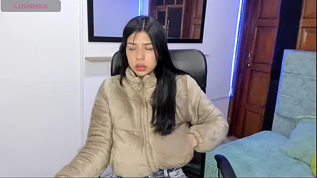 Aysha winxs online show from 28, 2, 2026