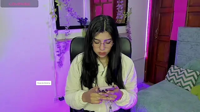 Aysha winxs online show from 18, 4, 2026