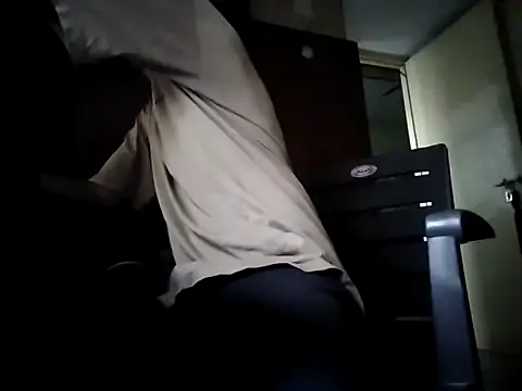 Snapshot of sub_slave_indi chatting on 3, 10, 2025 sub slave indi online show from 3, 10, 2025