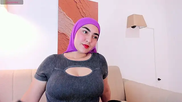 Snapshot of Malika_Noor chatting on 6, 6, 2026 Malika Noor online show from 6, 6, 2026