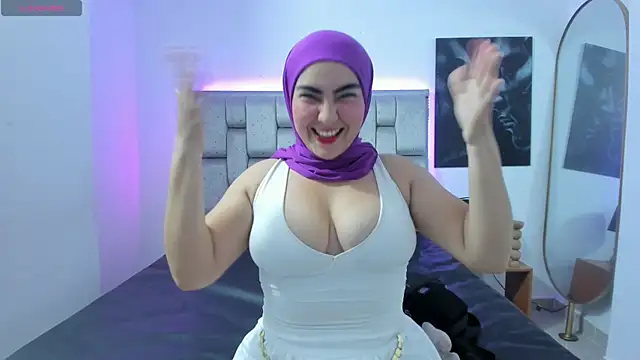 Snapshot of Malika_Noor chatting on 17, 7, 2026 Malika Noor online show from 17, 7, 2026
