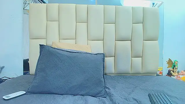 Lana Sliim online show from 5, 3, 2026