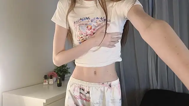 arina waifu online show from 10, 4, 2026