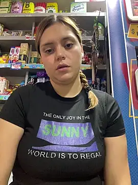 Larajeans- online show from 28, 2, 2026