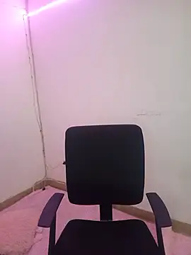 PamelaThoms online show from 8, 4, 2026