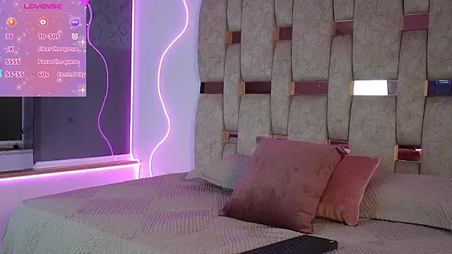 Fernanda thail  online show from 10, 4, 2026