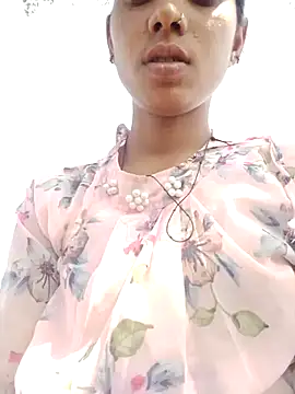 wifedesi7050 online show from 6, 4, 2026