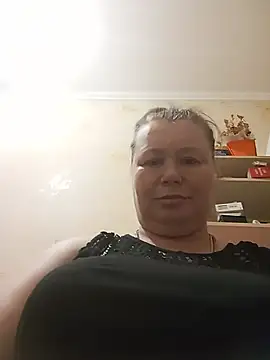 KiraStanton online show from 25, 5, 2026