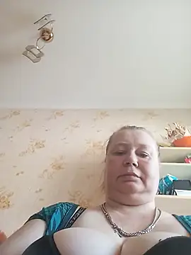 KiraStanton online show from 2, 7, 2026