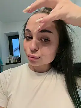 Snapshot of Olivia_Noor chatting on 28, 4, 2026 Olivia Noor online show from 28, 4, 2026