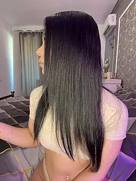 Snapshot of Olivia_Noor chatting on 3, 5, 2026 Olivia Noor online show from 3, 5, 2026
