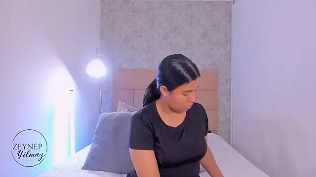 ZeynepYilmaz online show from 10, 4, 2026