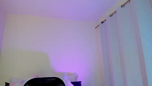 MIAA ROBERTSS online show from 4, 4, 2026