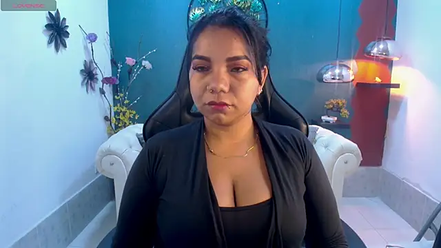 Elizabeth Suan  online show from 16, 3, 2026