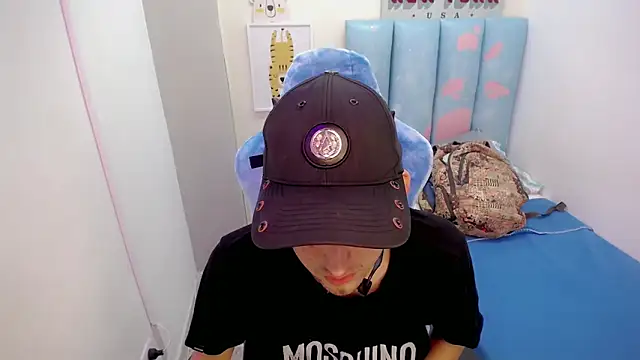 Snapshot of Houston_bby_ chatting on 27, 2, 2026 Houston bby online show from 27, 2, 2026