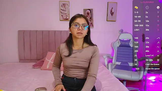 Zoow bluussh online show from 16, 3, 2026