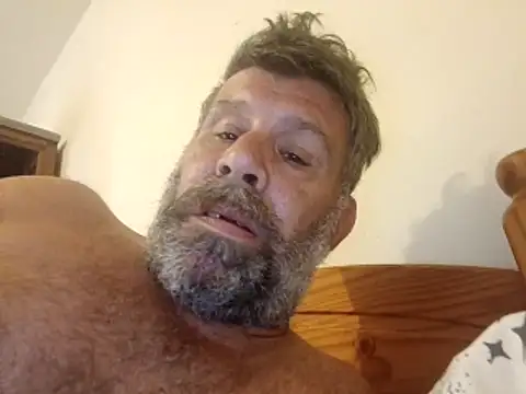 Snapshot of stud2512 chatting on 3, 6, 2026 stud2512 online show from 3, 6, 2026