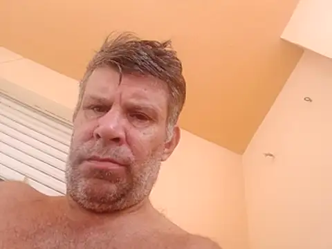 Snapshot of stud2512 chatting on 21, 6, 2026 stud2512 online show from 21, 6, 2026
