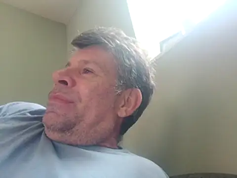 Snapshot of stud2512 chatting on 11, 7, 2026 stud2512 online show from 11, 7, 2026