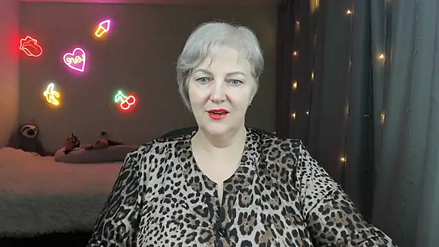 Mary-Leee online show from 4, 4, 2026
