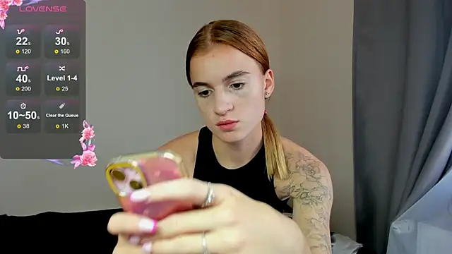 Snapshot of Stacey_Brow chatting on 9, 7, 2026 Stacey Brow online show from 9, 7, 2026