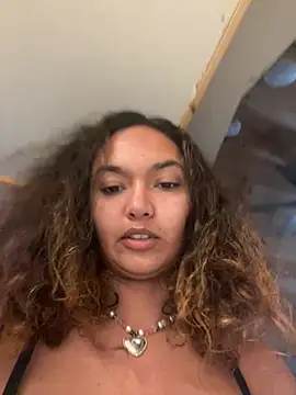 QueenNefertiti online show from 23, 2, 2026