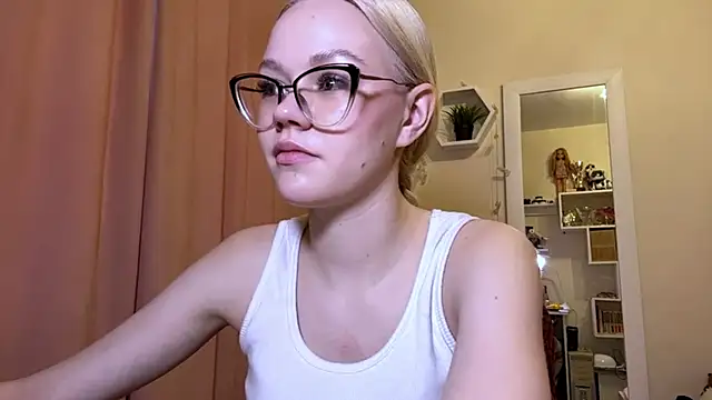 MiaCashe online show from 21, 3, 2026