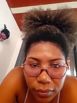 Snapshot of MarySweetieHot chatting on 3, 3, 2026 MarySweetieHot online show from 3, 3, 2026