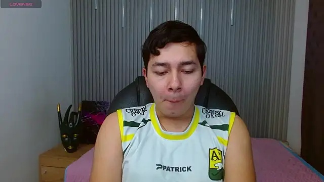 Julian Smith21 online show from 18, 4, 2026