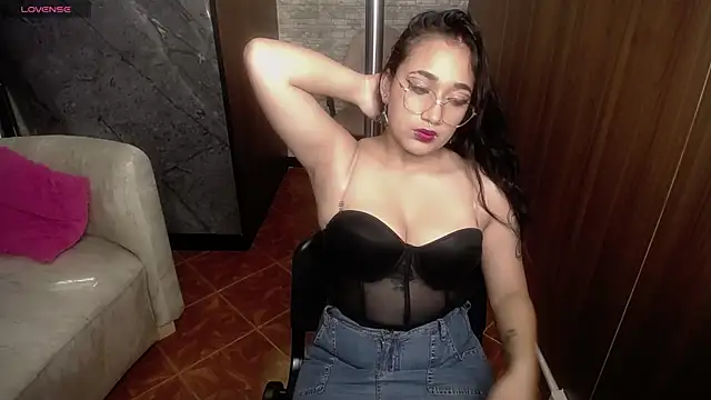 Aura cute  online show from 5, 3, 2026