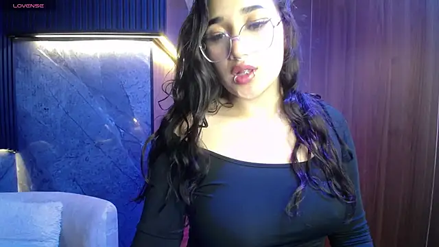 Aura cute  online show from 27, 3, 2026