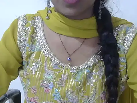 Snapshot of cute_momo_love chatting on 28, 5, 2026 cute momo love online show from 28, 5, 2026