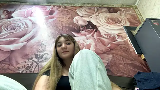 Snapshot of JanineThielman chatting on 27, 6, 2026 JanineThielman online show from 27, 6, 2026