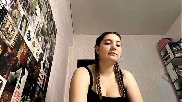 Snapshot of JanineThielman chatting on 28, 6, 2026 JanineThielman online show from 28, 6, 2026