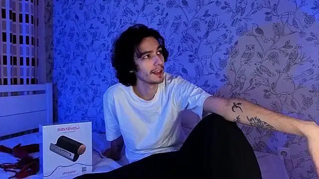 Snapshot of crybae chatting on 16, 3, 2026 crybae online show from 16, 3, 2026