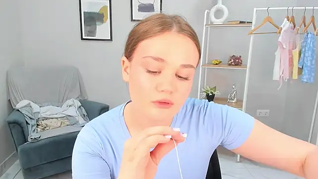 Liana Bert online show from 27, 2, 2026