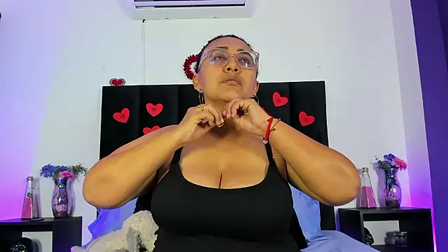 scarlet  ray  online show from 28, 2, 2026