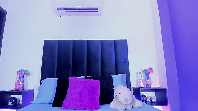 scarlet  ray  online show from 11, 3, 2026