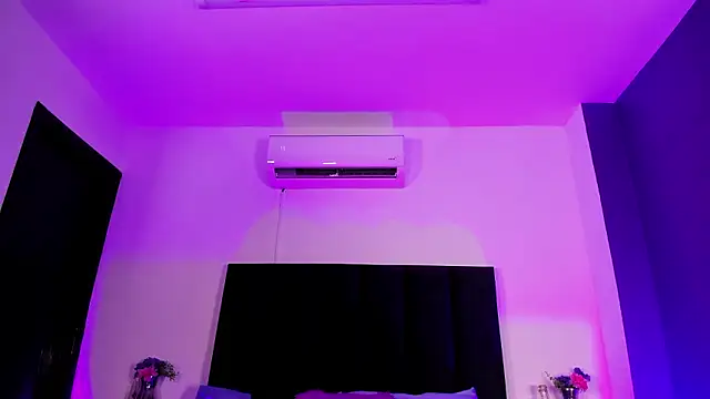 scarlet  ray  online show from 13, 3, 2026