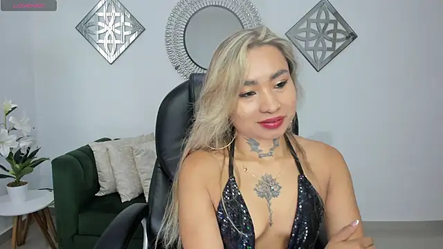 mystic nova  online show from 30, 5, 2026