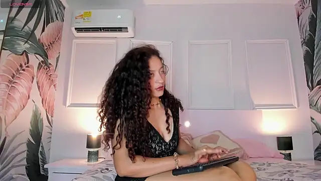 JeiLovee online show from 10, 4, 2026