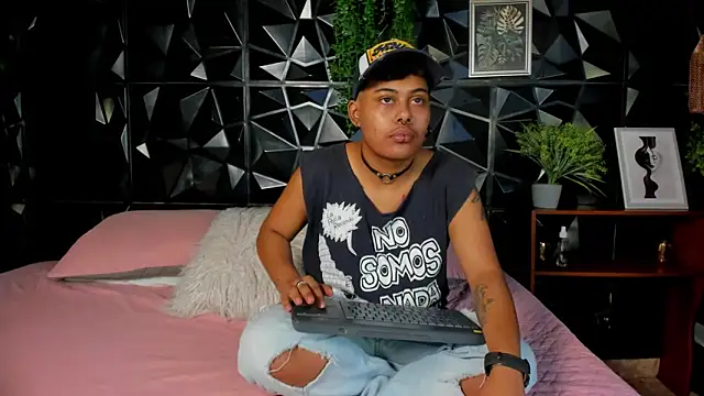 Noha  scott online show from 4, 4, 2026