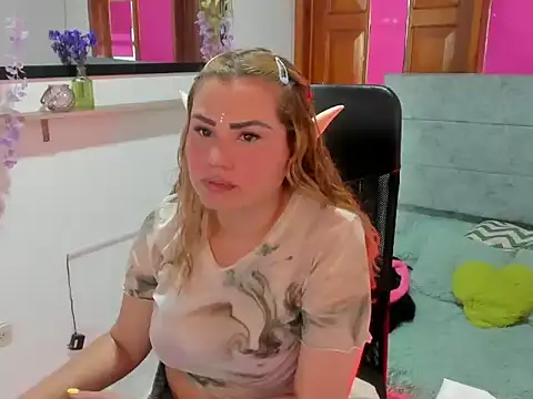 Snapshot of Julieta_star_ chatting on 1, 4, 2026 Julieta star online show from 1, 4, 2026