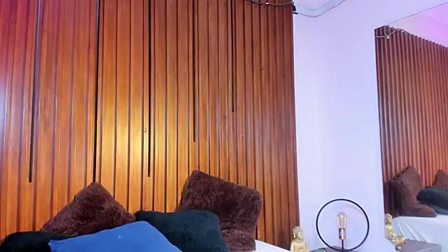 Snapshot of Laila-Miller chatting on 2, 3, 2026 Laila-Miller online show from 2, 3, 2026